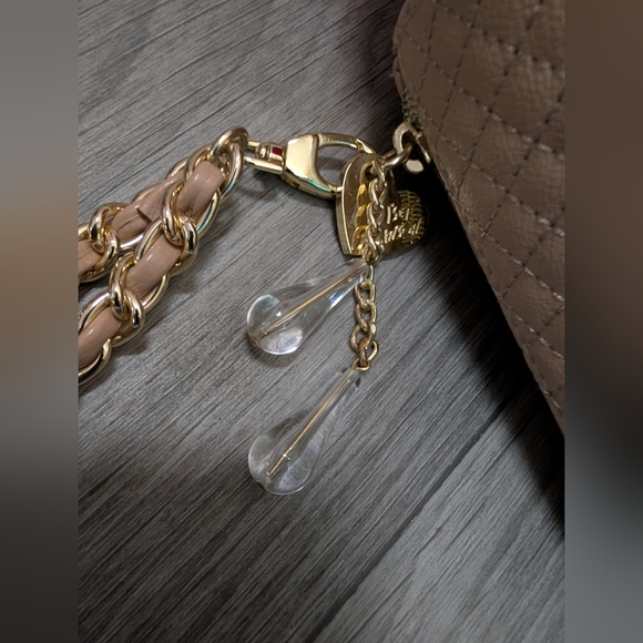 Betsey Johnson Ice Cream Wristlet Bag 🍦🩷💓 - Picture 8 of 9